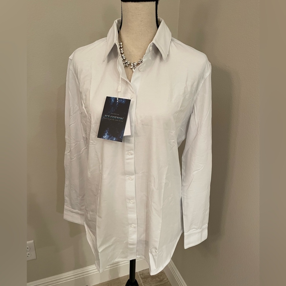 Buttercloth Icy cotton Super Soft and Stretchy white button down shirt! Size M